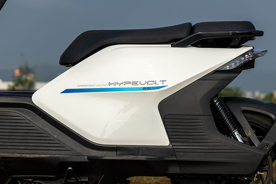 Side Fairing of Hypevolt-R