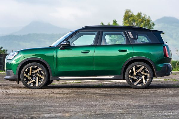 Side Profile View (Left) Image of Countryman C