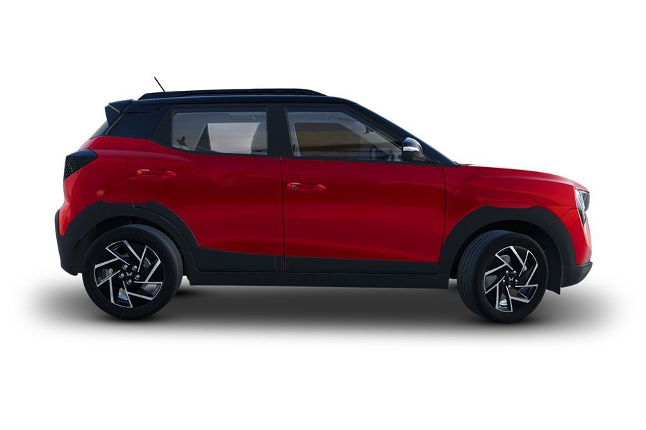 Side Profile View (Right) Image of XUV 3XO