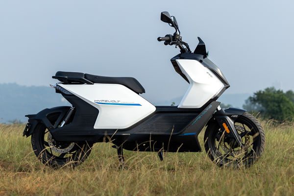 Side Profile View (Right) of Hypevolt-R