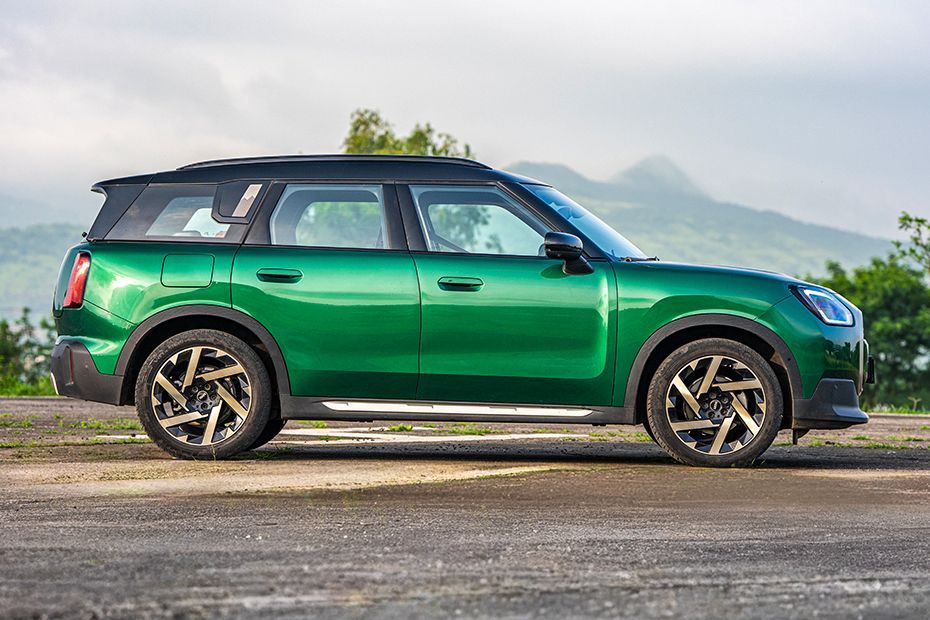 Side Profile View (Right) Image of Countryman C