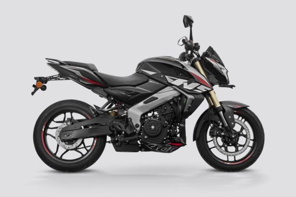 Side Profile View (Right) of Pulsar NS400Z