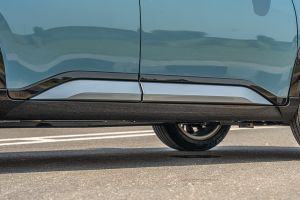 Side Skirt Image of Elevate
