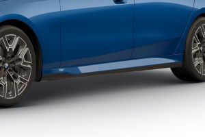 Side Skirt Image of i5 LWB