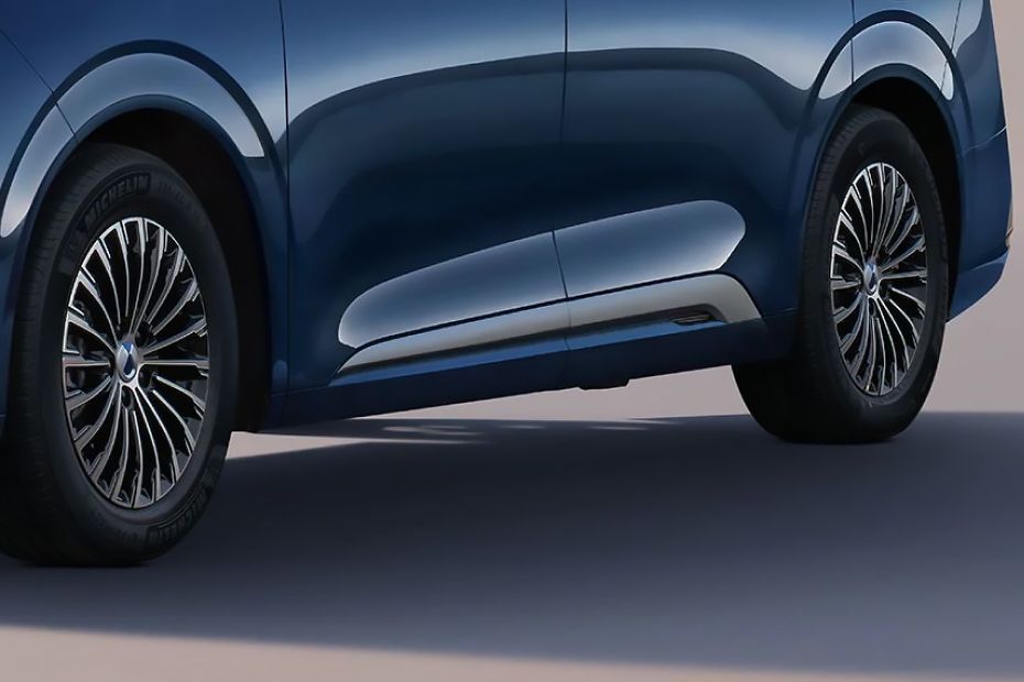 Side Skirt Image of D9