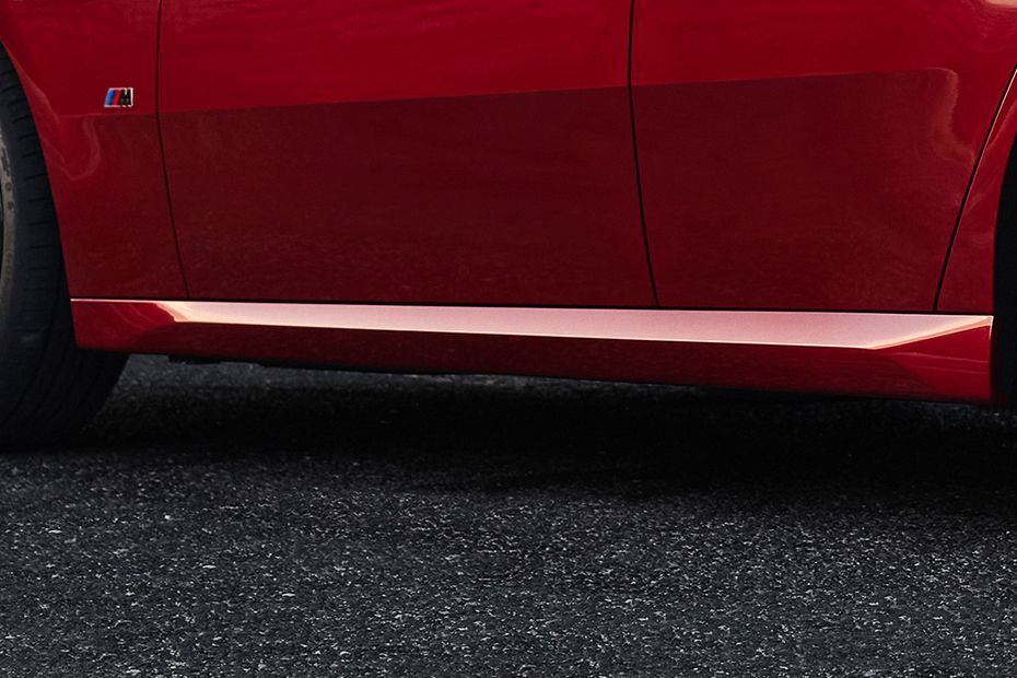 Side Skirt Image of 3 Series 2027