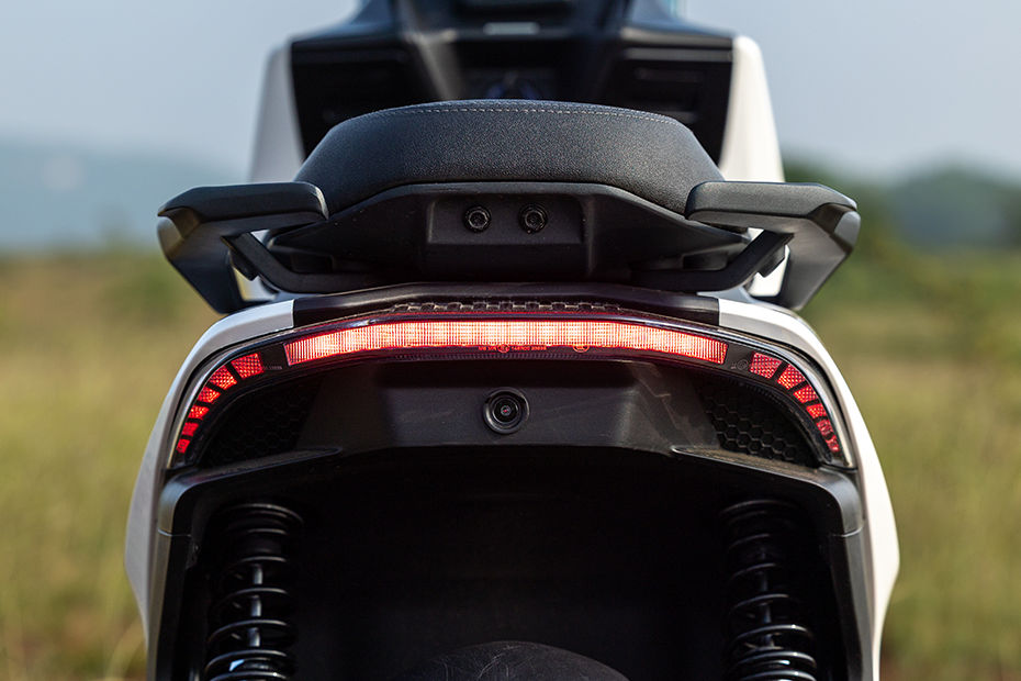 Tail Lamp of Hypevolt-R