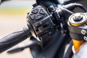 Turn Indicator Switches of YZF-R2