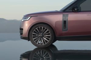 Wheel Image of Range Rover Electric
