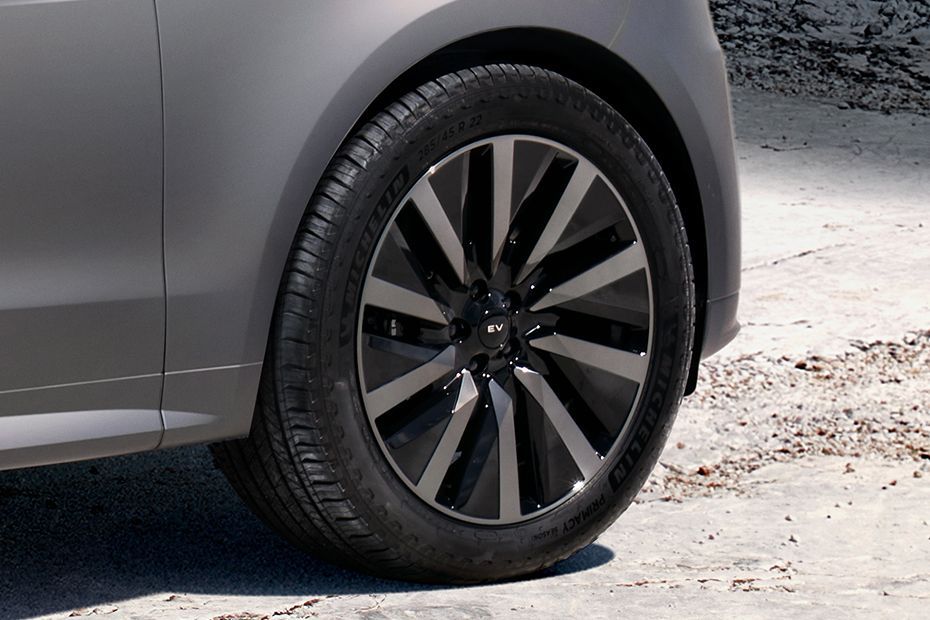 Wheel Image of Range Rover Sport Electric