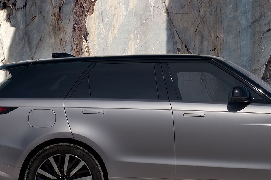 Window Line Image of Range Rover Sport Electric