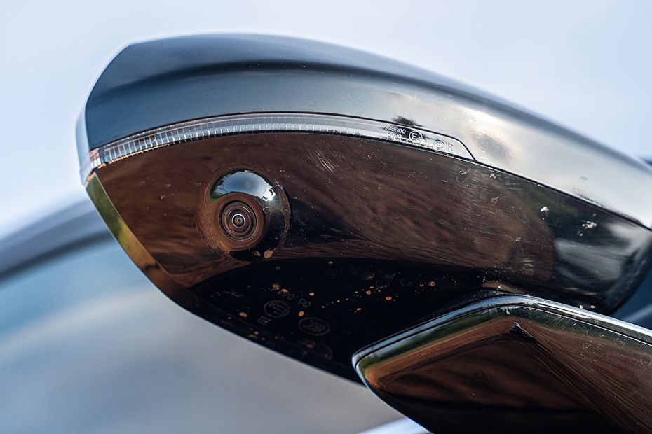 360 Degree Camera (Right) Image of Hector Tomahawk EV