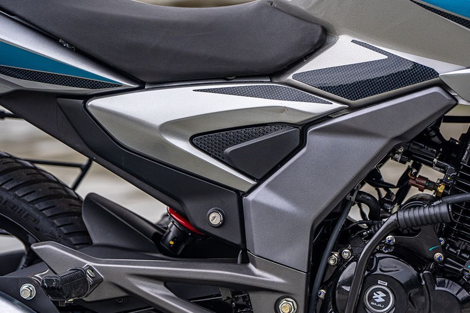 Central Panel of Pulsar 125