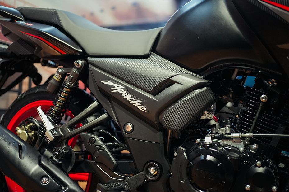 Central Panel of Apache RTR 160