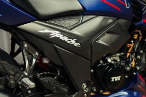 Central Panel of Apache RTR 200 4V
