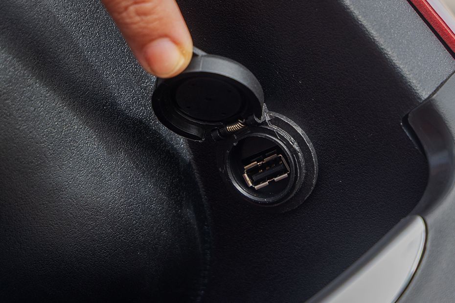 Charging ports of Wave