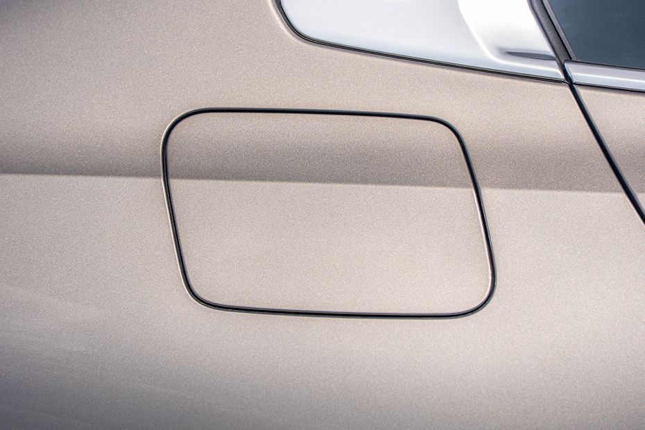 Charging Flap (Closed) Image of i5 LWB