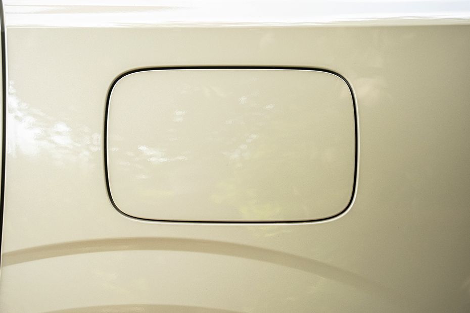 Charging Flap (Closed) Image of EX90