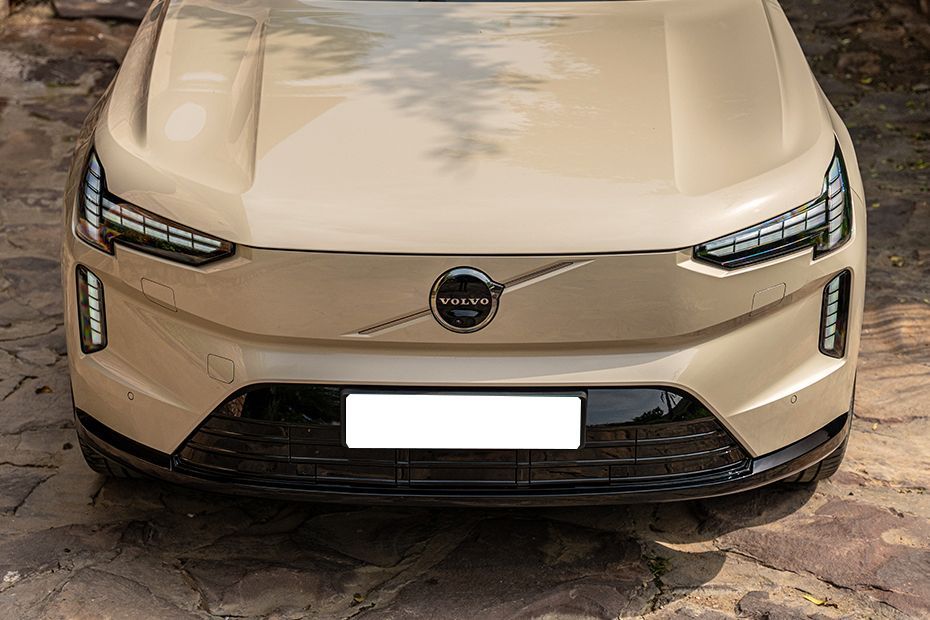 Daytime Running Lamps (DRL) Image of EX90
