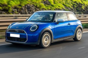 Driving: Front Left Quarter View Image of Cooper S
