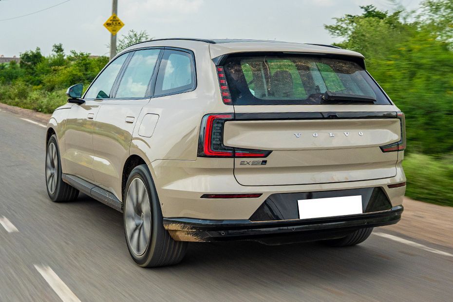 Driving: Rear Left Three Quarter View Image of EX90