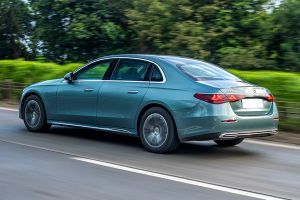 Driving: Rear Left Three Quarter View Image of E-Class
