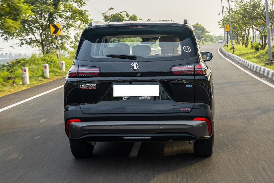 Driving: Rear View Image of Hector Tomahawk EV