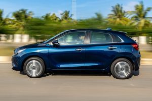 Driving: Side Profile (Left) View Image of Baleno