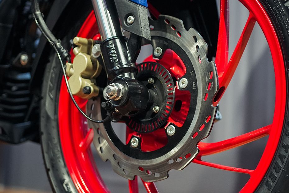 Front Brake of Apache RTR 200 4V