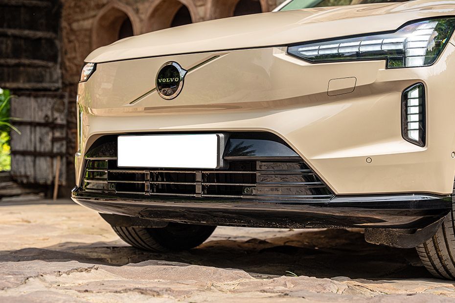 Front Bumper Image of EX90