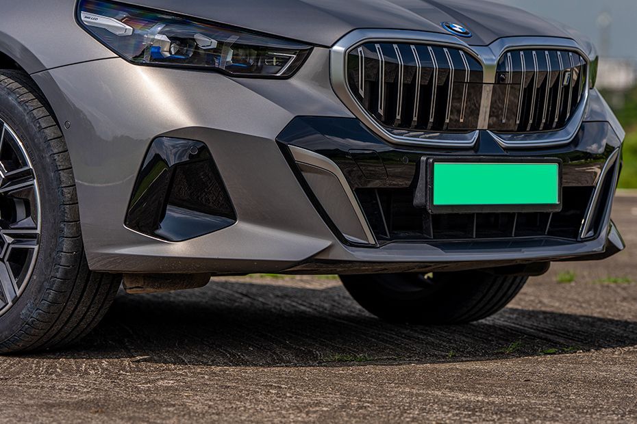 Front Bumper Image of i5 LWB