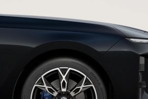 Front Fender Image of 7 Series