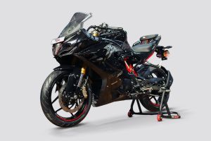 Front Left Quarter View View of Apache RR 310