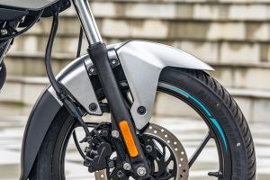 Front Mudguard & Suspension of Pulsar 125