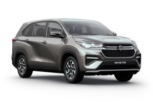 Front Right Quarter View Image of Invicto