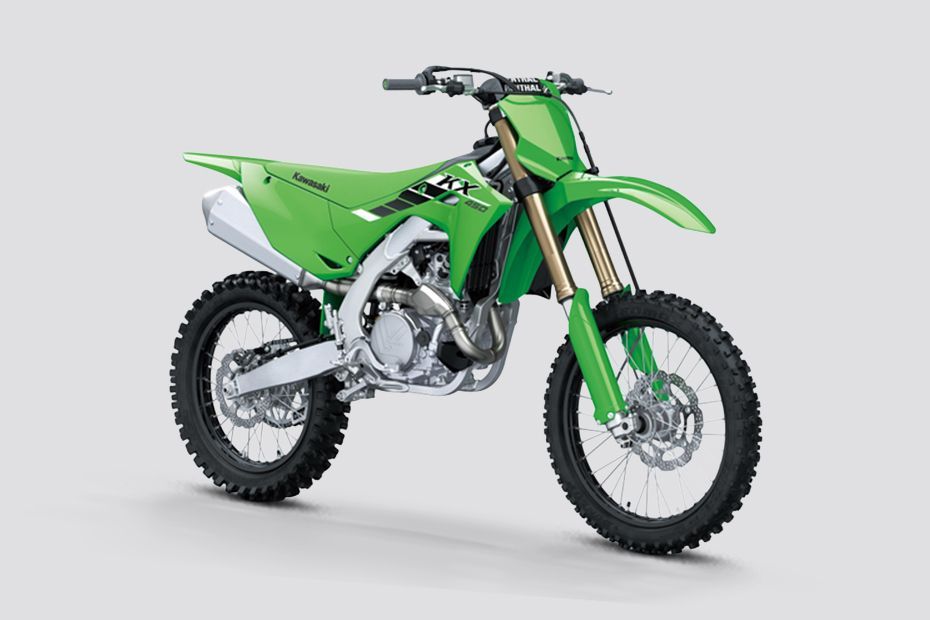 Front Right Quarter View of KX 450