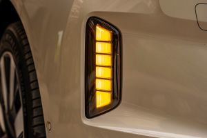 Turn Indicator (Front) Image of EX90
