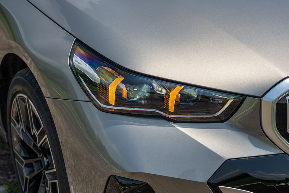 Turn Indicator (Front) Image of i5 LWB