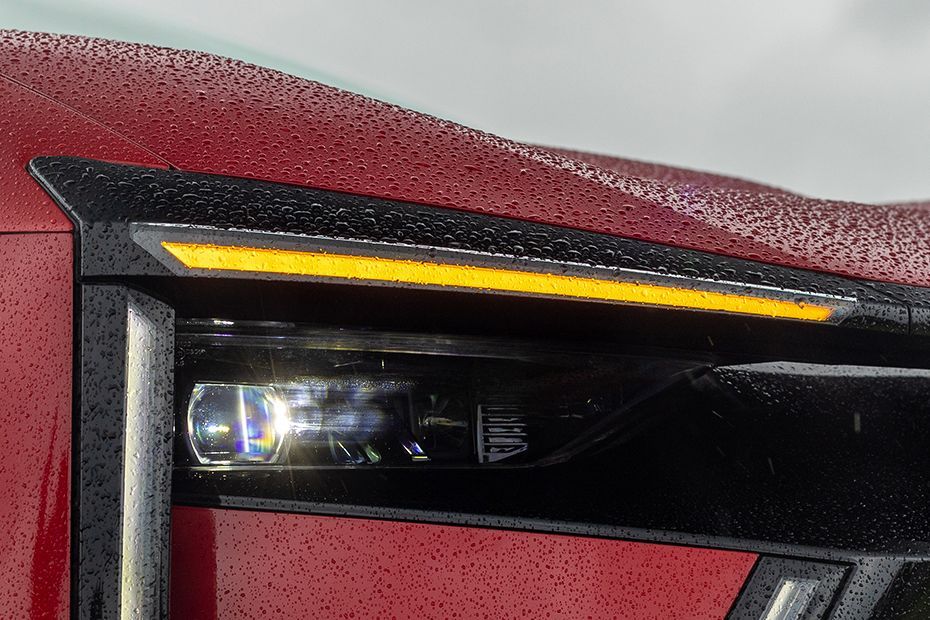 Turn Indicator (Front) Image of BE 6