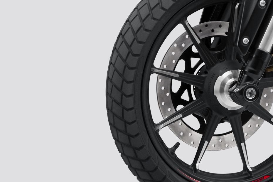 Front Tyre of Ronin