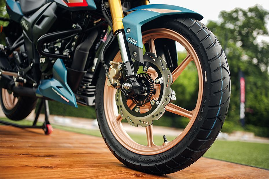 Front Wheel of Apache RTR 160 4V
