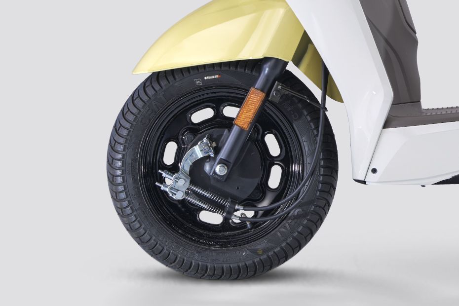 Front Wheel of Magnus Neo