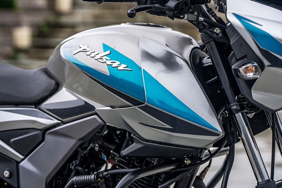 Graphics of Pulsar 125