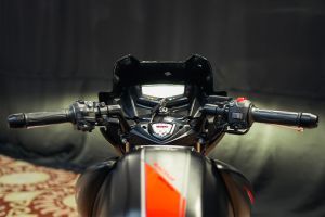 Handlebar of Apache RTR 160