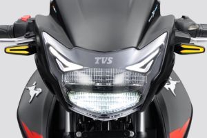 Headlamp of Apache RTR 160