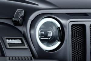 Headlight Image of Thar