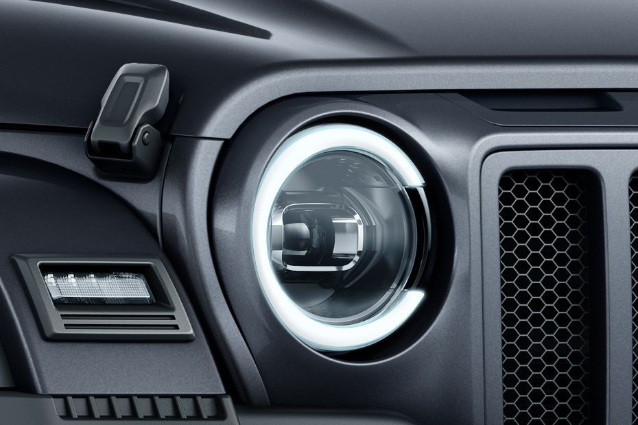 Headlight Image of Thar
