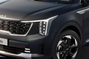 Headlight Image of Sorento