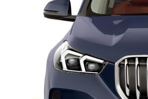 Headlight Image of X1 LWB
