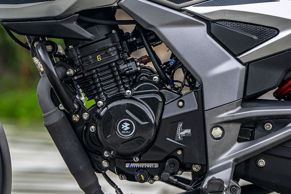 Engine (Left) of Pulsar 125